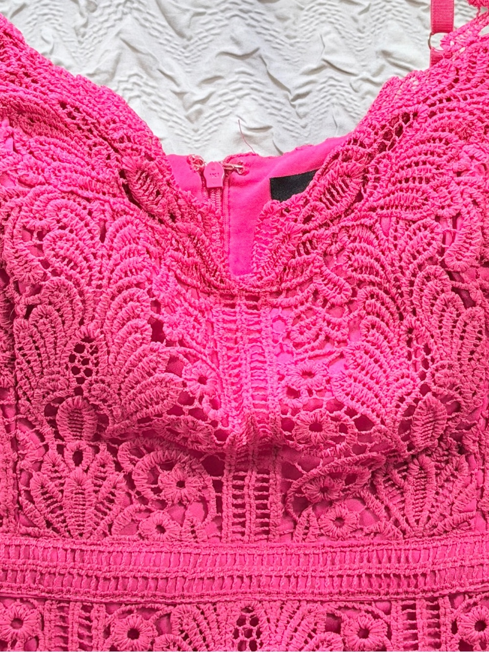 GUESS Hot Pink Floral Lace Mermaid Midi Dress Sweetheart Ruffle Hem Size 12 - Picture 10 of 10